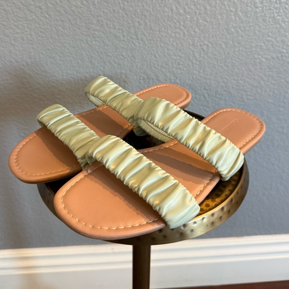 NWOT- Old Navy Mint Green Ruched Double Strap Sandals